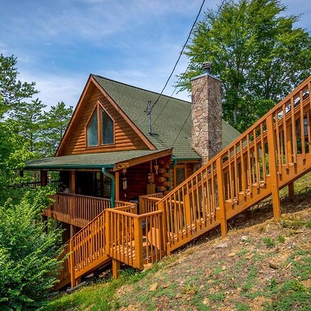 Inviting Sevierville Cabin With Deck And Hot Tub! المظهر الخارجي الصورة