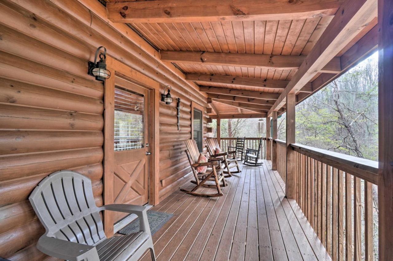 Inviting Sevierville Cabin With Deck And Hot Tub! المظهر الخارجي الصورة