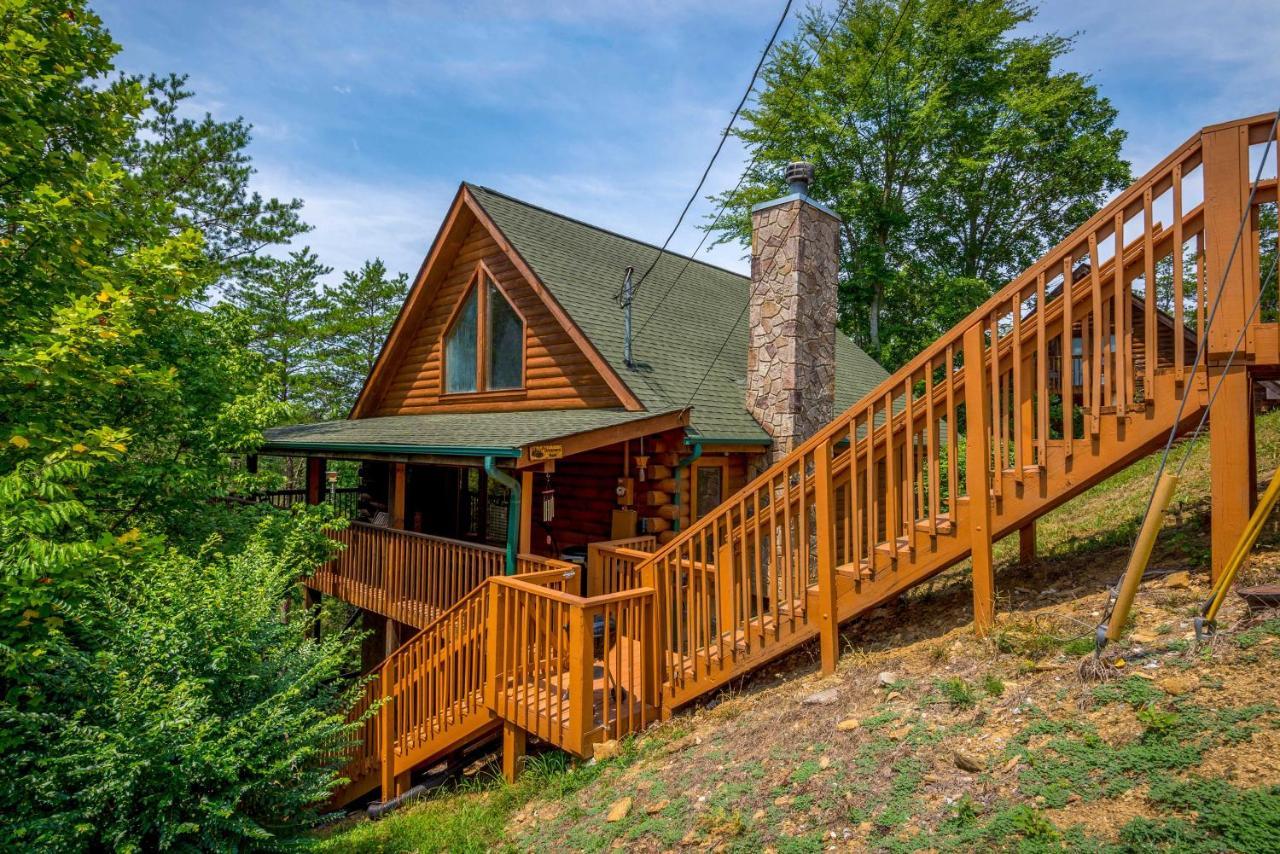 Inviting Sevierville Cabin With Deck And Hot Tub! المظهر الخارجي الصورة