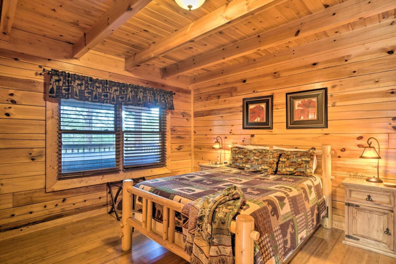 Inviting Sevierville Cabin With Deck And Hot Tub! المظهر الخارجي الصورة