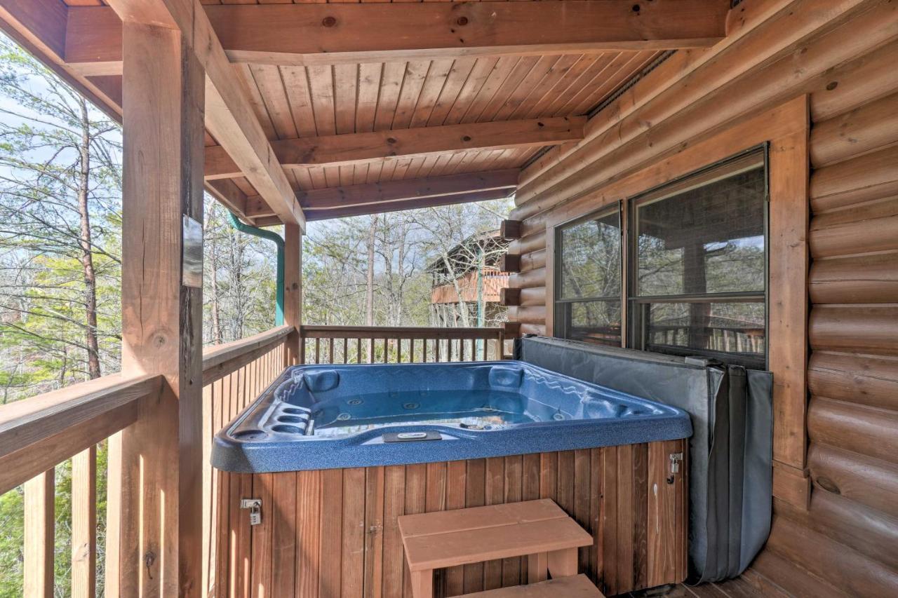 Inviting Sevierville Cabin With Deck And Hot Tub! المظهر الخارجي الصورة