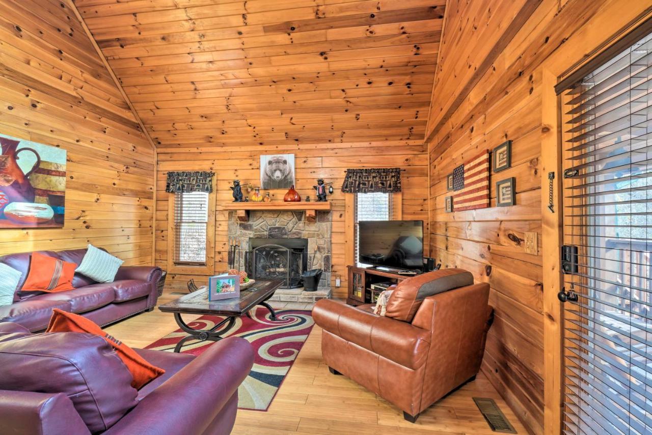 Inviting Sevierville Cabin With Deck And Hot Tub! المظهر الخارجي الصورة
